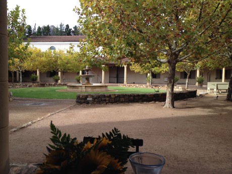 Tasting on a fall day in the courtyard at Waterford, with a view of the iconic fountain